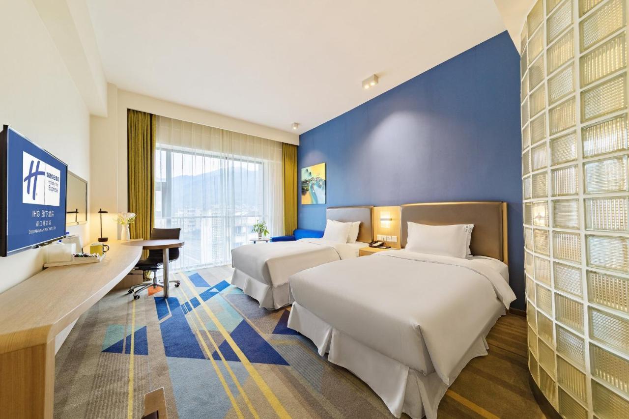 Holiday Inn Express Dujiangyan Ancient City Dış mekan fotoğraf